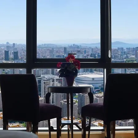 Atasehir's Luxurious Floor